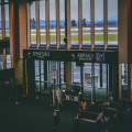 Hoe vroeg moet je op Eindhoven Airport zijn in de herfstvakantie van oktober 2026
