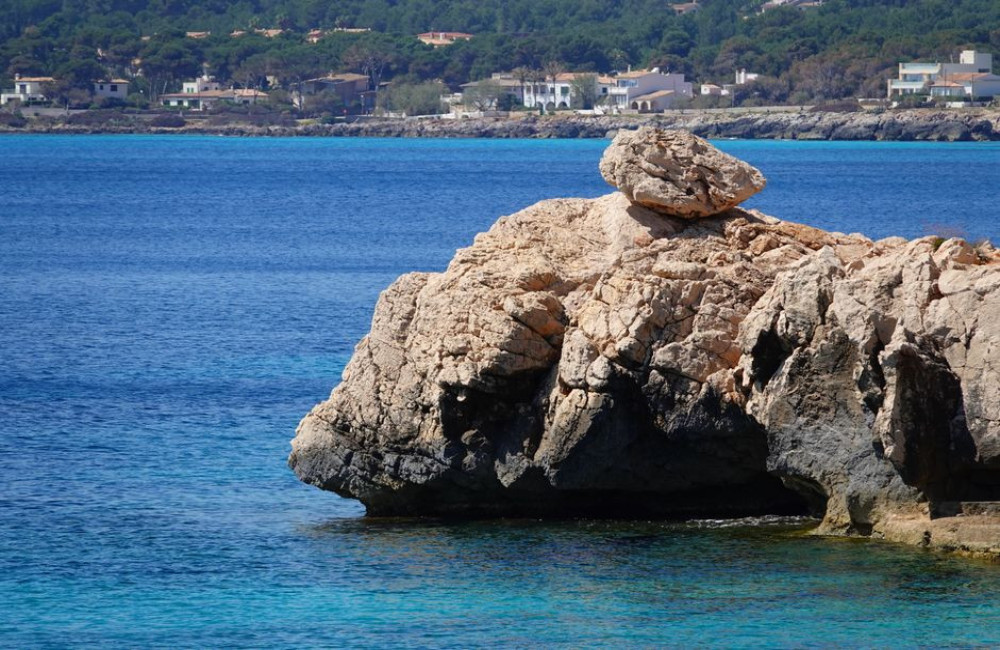 Cala Ratjada winkels: winkelstraten, zaterdagmarkt en wat je er koopt